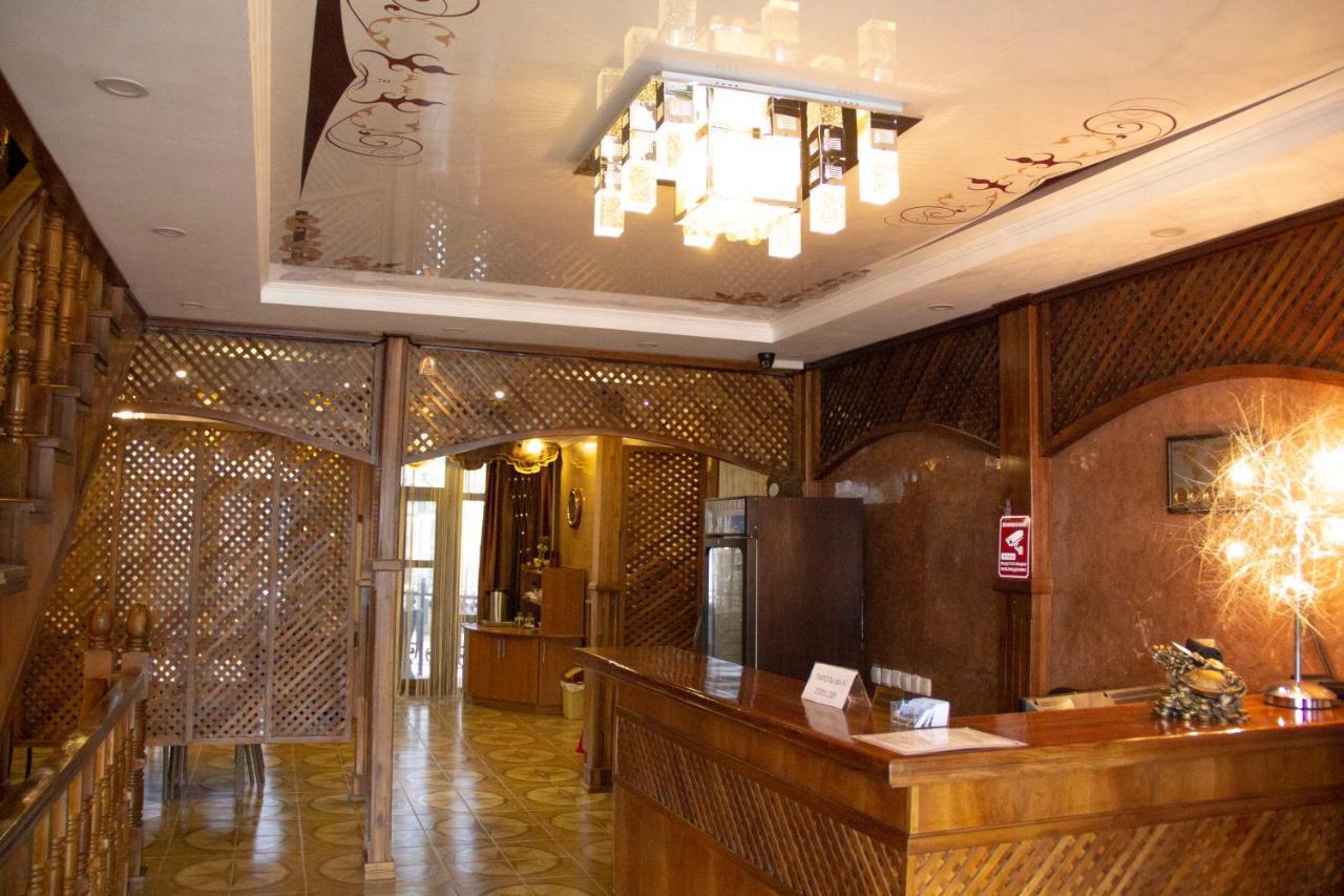 Kristall Hotel 博斯特里 外观 照片