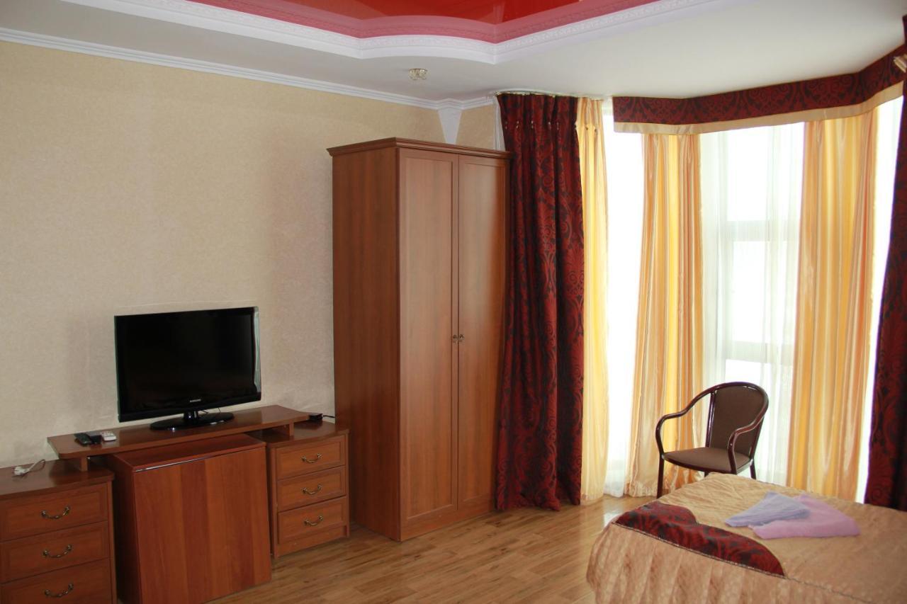 Kristall Hotel 博斯特里 外观 照片