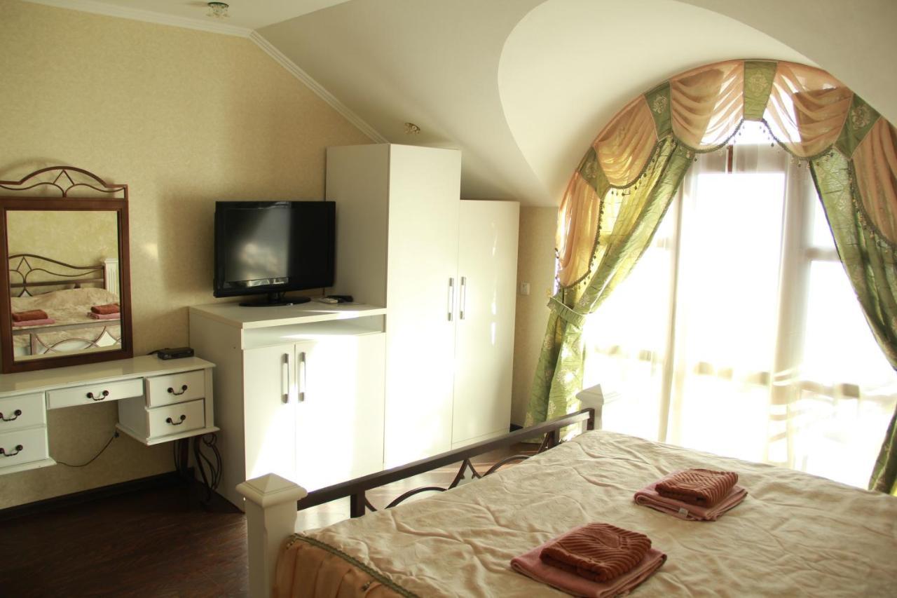 Kristall Hotel 博斯特里 外观 照片