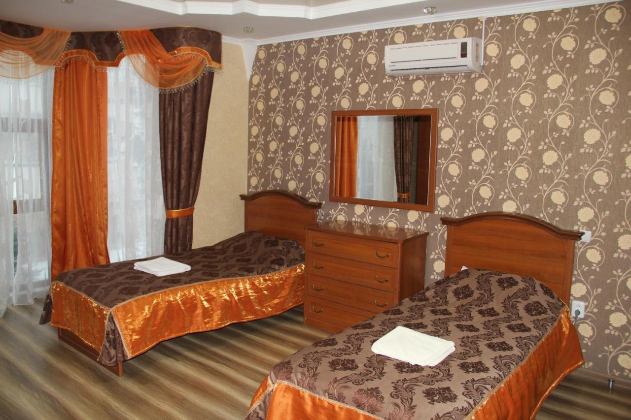 Kristall Hotel 博斯特里 外观 照片