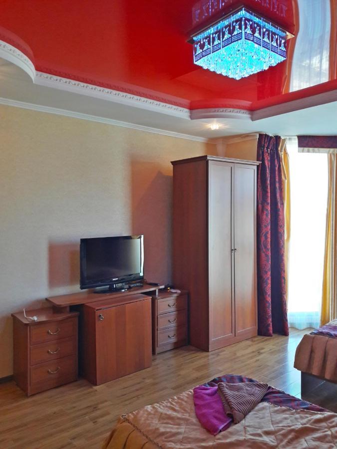 Kristall Hotel 博斯特里 外观 照片
