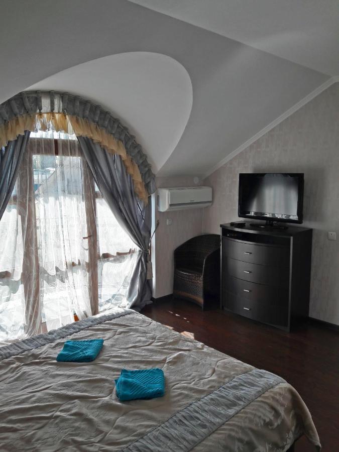Kristall Hotel 博斯特里 外观 照片
