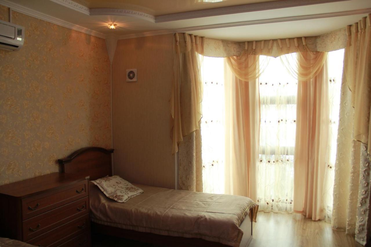 Kristall Hotel 博斯特里 外观 照片