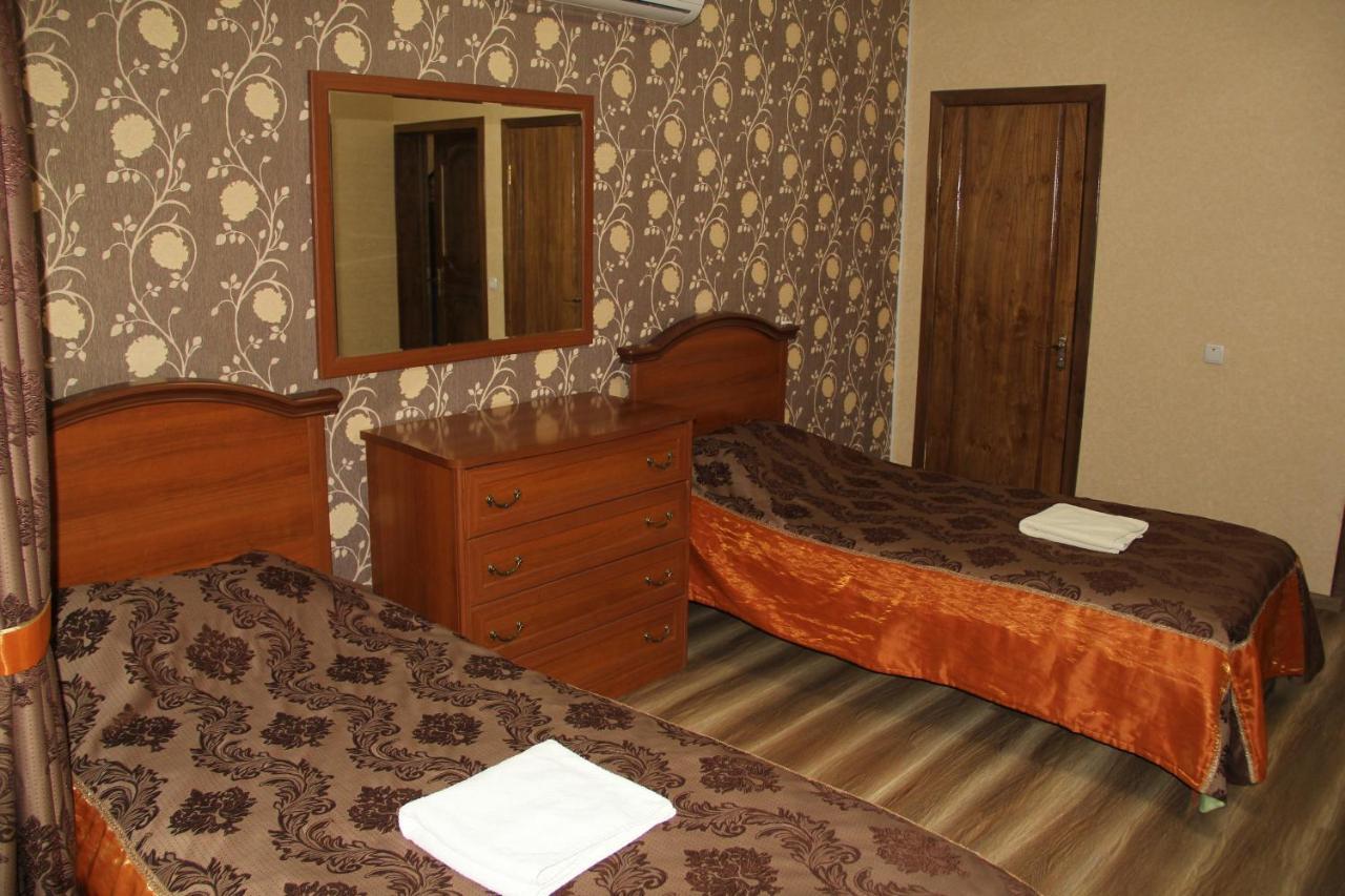 Kristall Hotel 博斯特里 外观 照片