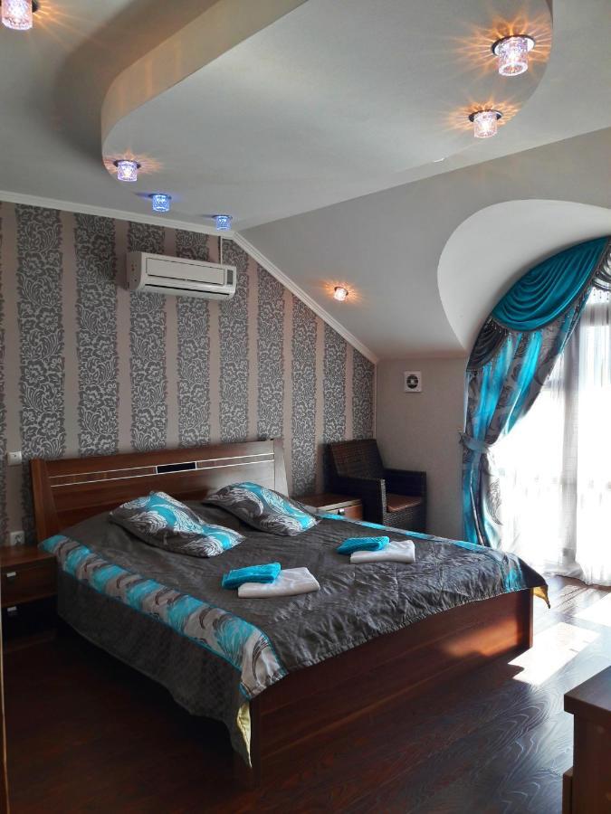 Kristall Hotel 博斯特里 外观 照片