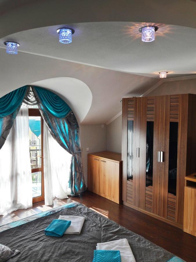 Kristall Hotel 博斯特里 外观 照片