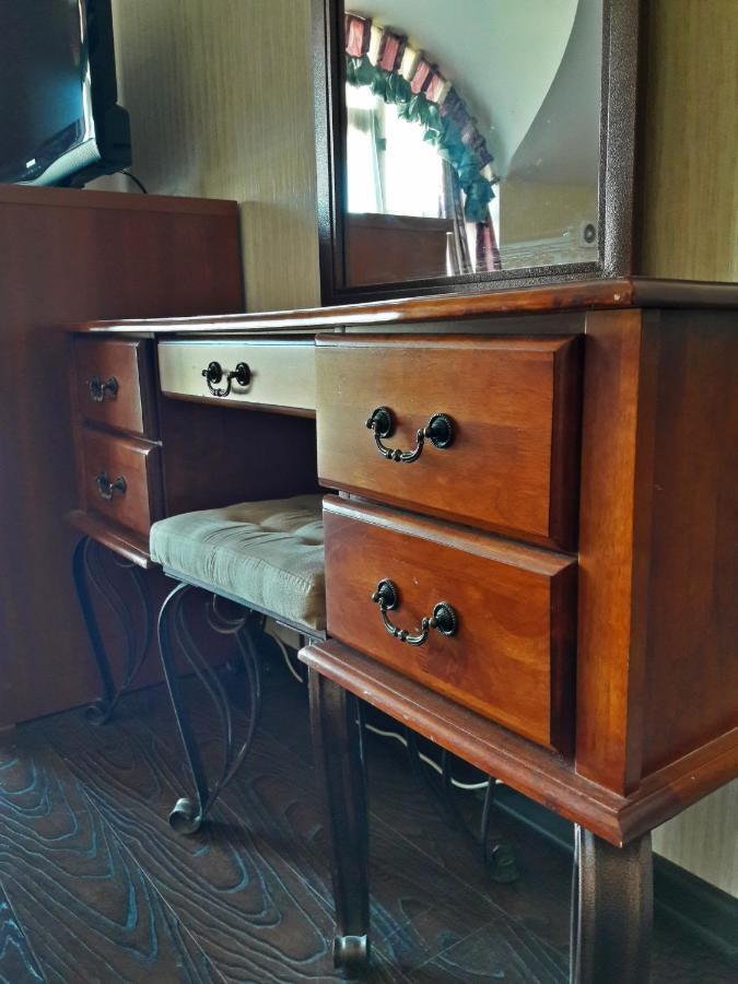 Kristall Hotel 博斯特里 外观 照片